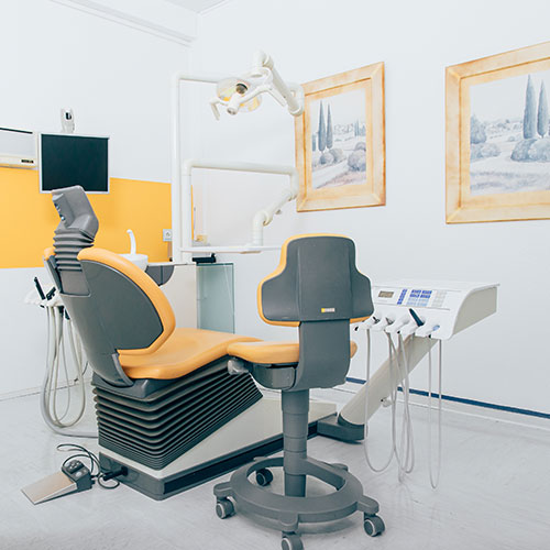 Zahnärztin Wuppertal Barmen - Maier - Behandlungsstuhl